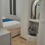 Oda ve Kahvaltı Le Mirabilis Le Bourget